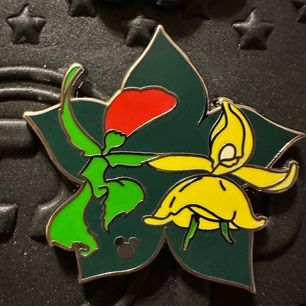 ✨3 for $32✨ Russian Flowers Fantasia Mystery Pin